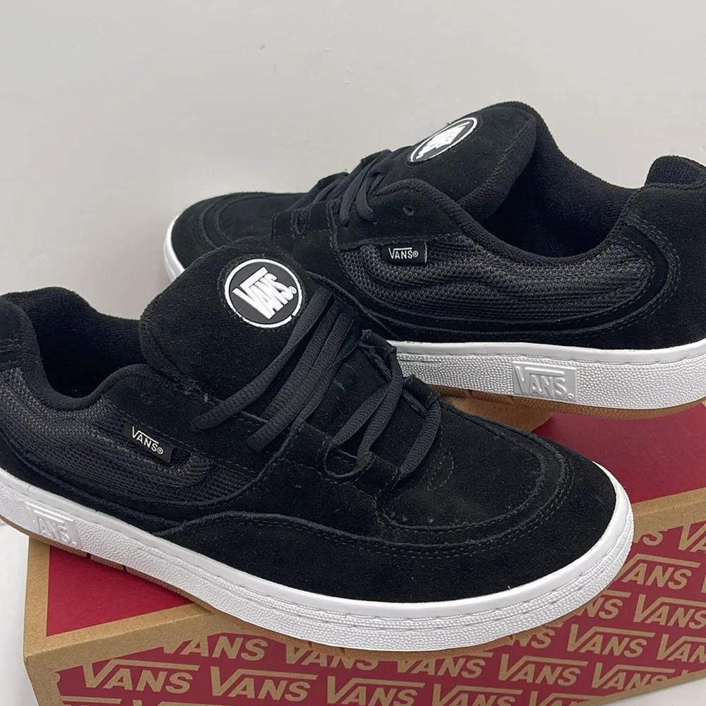 Vans Men’s Speed Ls Black/True White
VN000CTNBP6 Sneakers - Picture 10 of 16